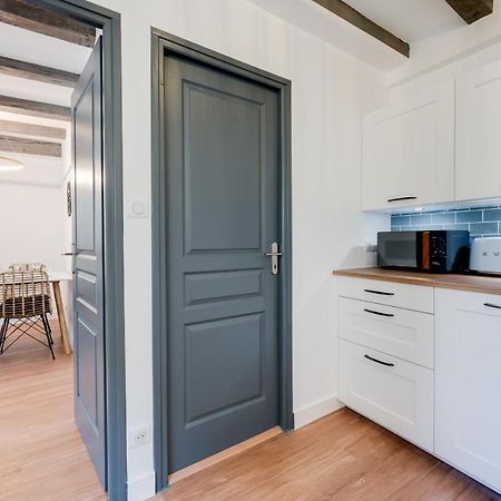 L'Escale Bleue Apartment Annecy Bagian luar foto
