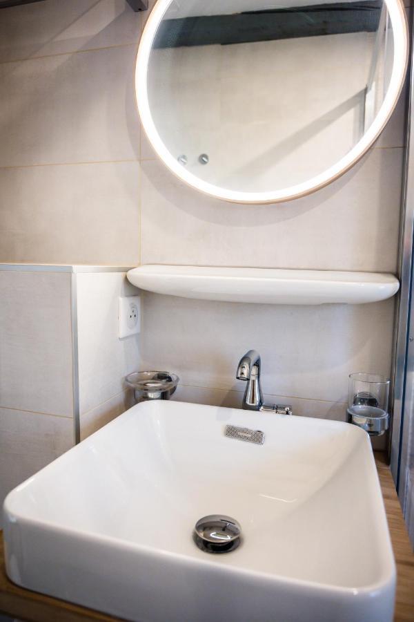 L'Escale Bleue Apartment Annecy Bagian luar foto